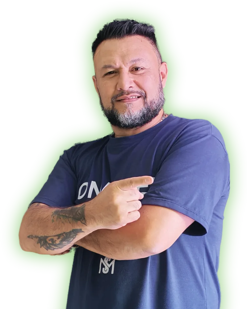 William Rodríguez señalando